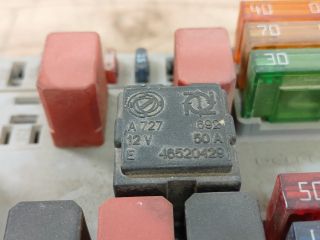 bontott FIAT PUNTO II Biztosítéktábla Motortér