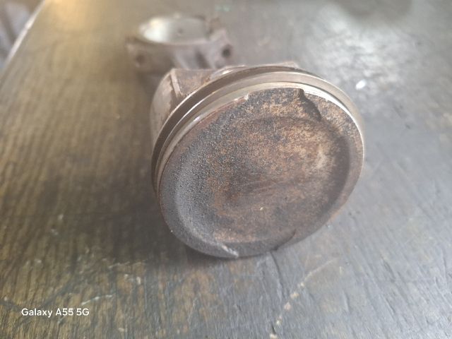 bontott FIAT PUNTO II Dugattyú és Hajtókar