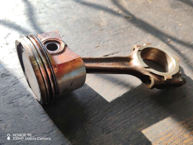 bontott FIAT PUNTO II Dugattyú és Hajtókar