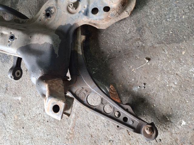 bontott FIAT PUNTO II Első Bölcső