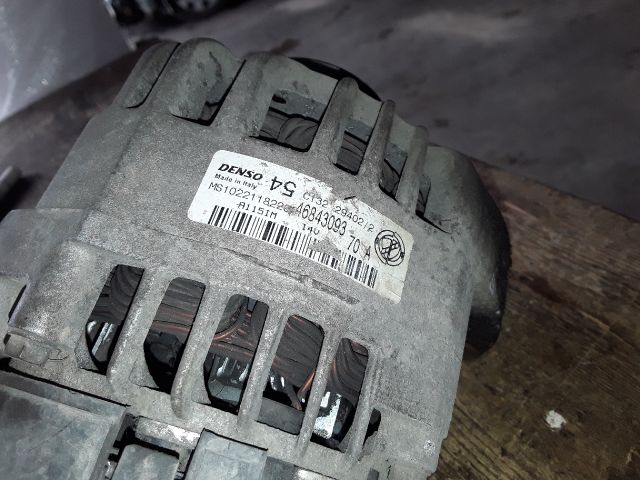 bontott FIAT PUNTO II Generátor