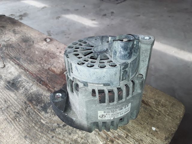 bontott FIAT PUNTO II Generátor