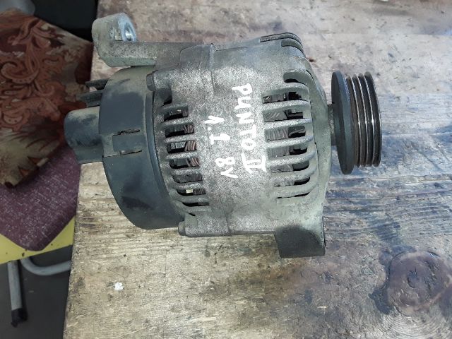 bontott FIAT PUNTO II Generátor