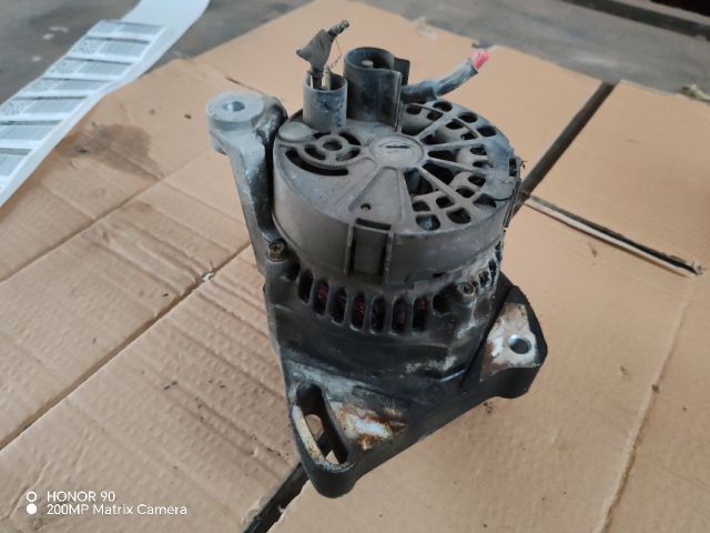 bontott FIAT PUNTO II Generátor