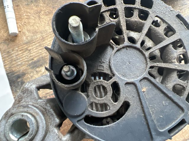 bontott FIAT PUNTO II Generátor