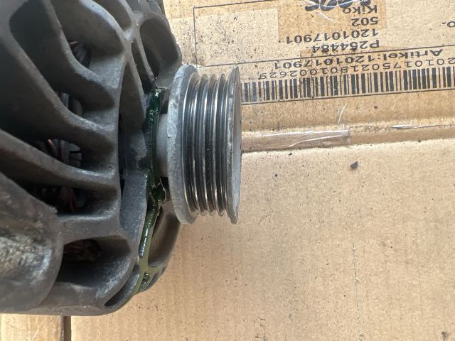 bontott FIAT PUNTO II Generátor