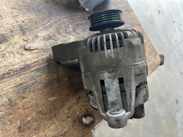 bontott FIAT PUNTO II Generátor