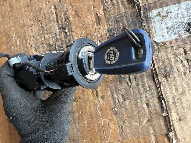 bontott FIAT PUNTO II Gyújtáskapcsoló