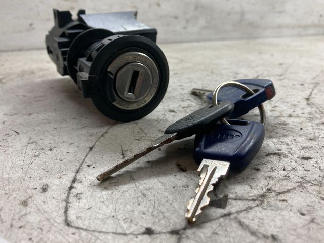 bontott FIAT PUNTO II Gyújtáskapcsoló