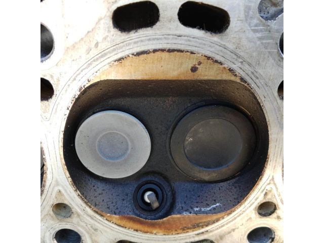 bontott FIAT PUNTO II Hengerfej