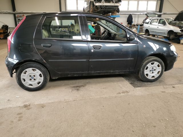 bontott FIAT PUNTO II Homlokfal (Üres lemez)