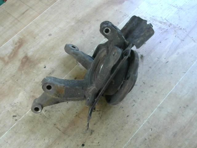 bontott FIAT PUNTO II Jobb első Csonkállvány Kerékaggyal