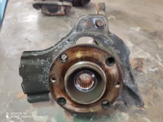 bontott FIAT PUNTO II Jobb első Csonkállvány Kerékaggyal