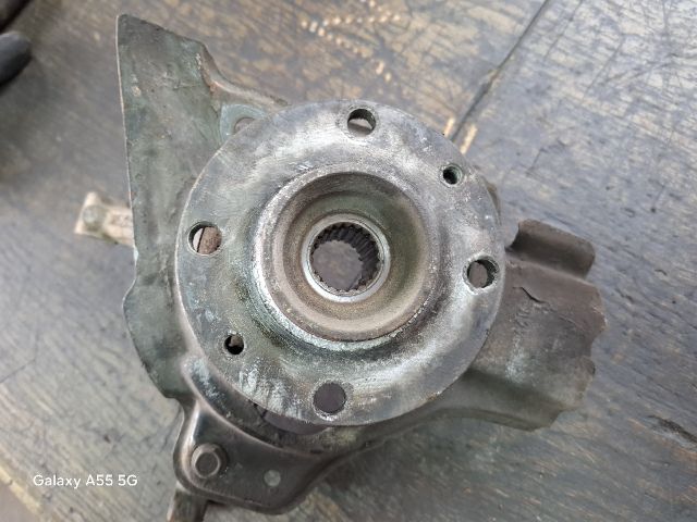 bontott FIAT PUNTO II Jobb első Csonkállvány Kerékaggyal