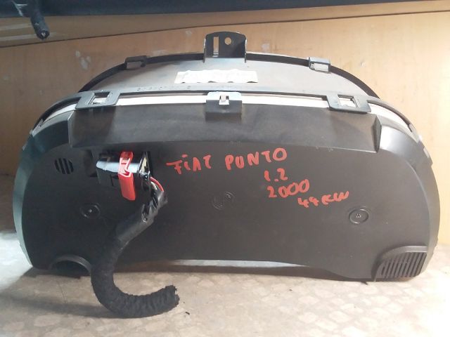 bontott FIAT PUNTO II Kilométeróra