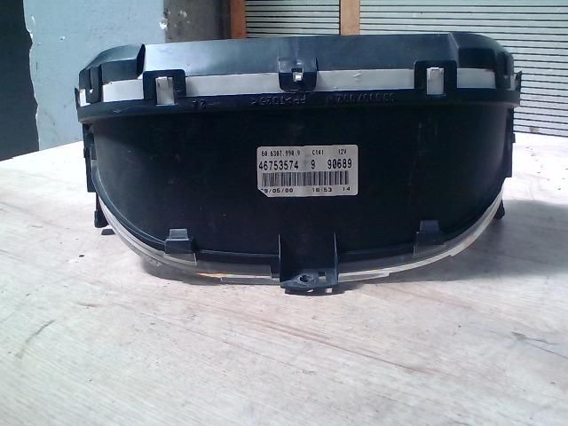 bontott FIAT PUNTO II Kilométeróra