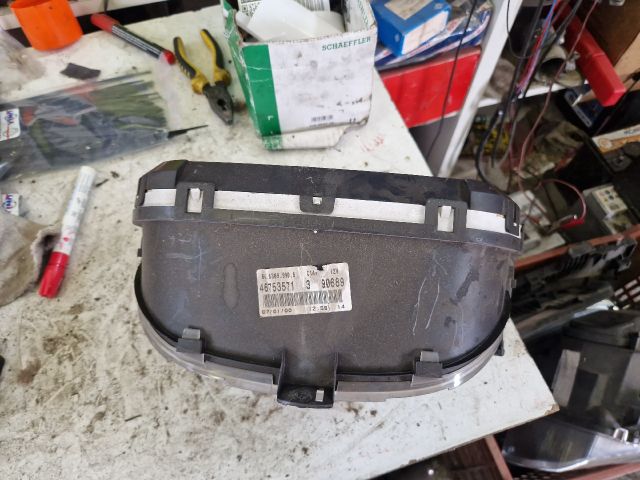 bontott FIAT PUNTO II Kilométeróra