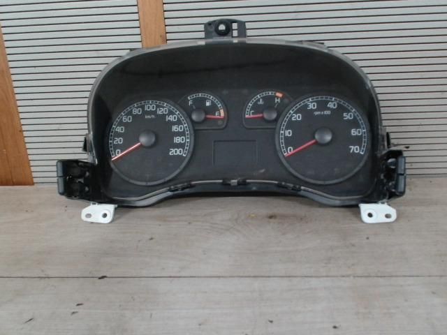 bontott FIAT PUNTO II Kilométeróra