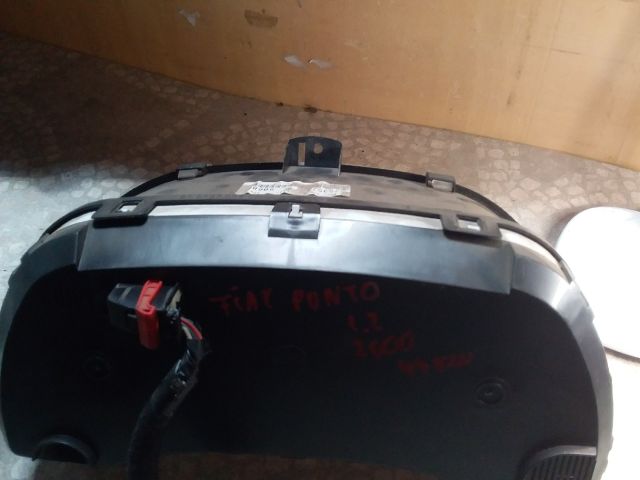 bontott FIAT PUNTO II Kilométeróra