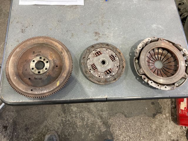 bontott FIAT PUNTO II Kuplung Tárcsa