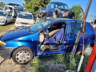 bontott FIAT PUNTO II Légbeömlő Cső