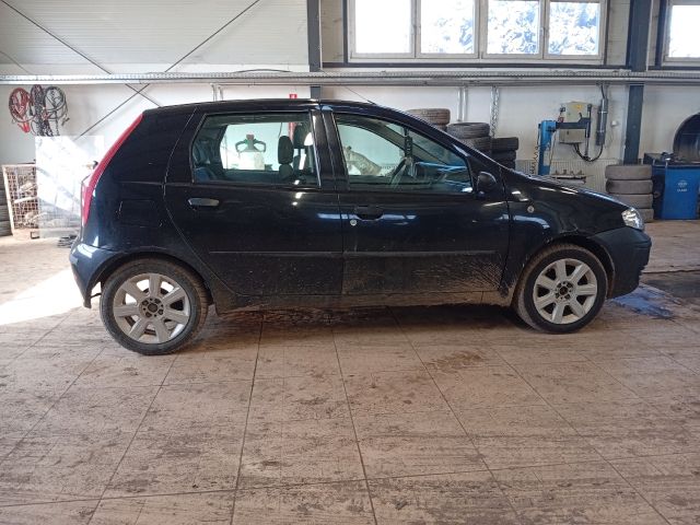 bontott FIAT PUNTO II Motor (Fűzött blokk hengerfejjel)