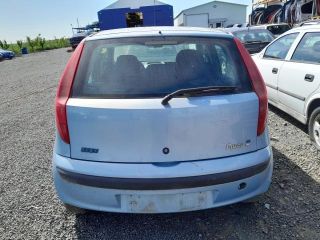 bontott FIAT PUNTO II Motor (Fűzött blokk hengerfejjel)