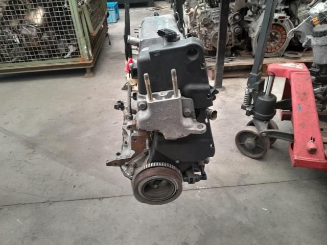 bontott FIAT PUNTO II Motor (Fűzött blokk hengerfejjel)