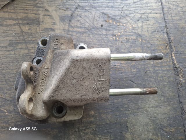 bontott FIAT PUNTO II Motor Tartó Bak (Fém)