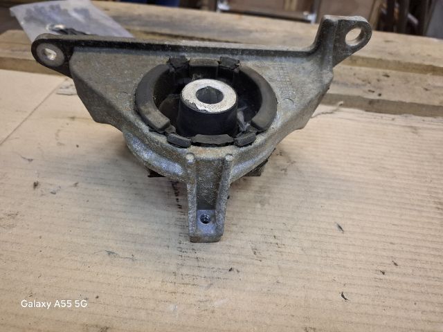 bontott FIAT PUNTO II Motor Tartó Bak (Fém)