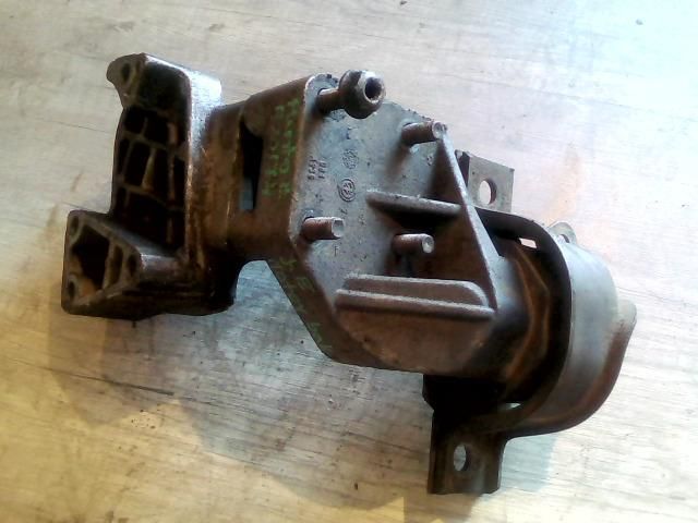 bontott FIAT PUNTO II Motor Tartó Bak (Fém)
