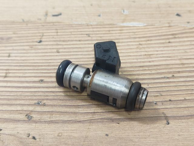 bontott FIAT PUNTO II Porlasztó (1 db)