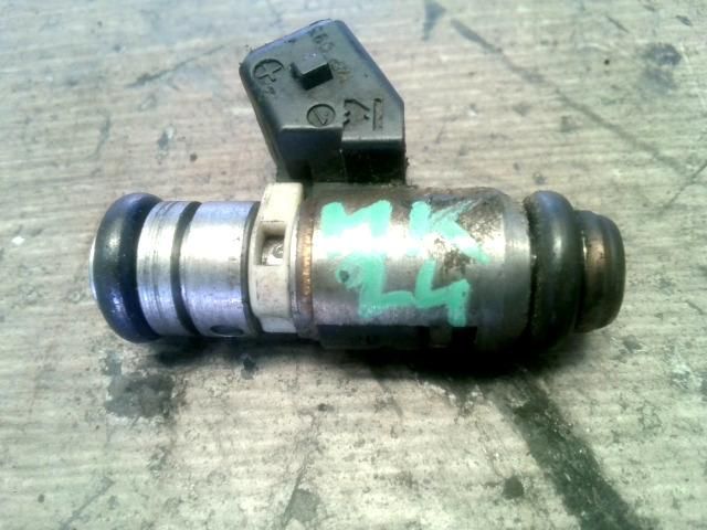 bontott FIAT PUNTO II Porlasztó (1 db)