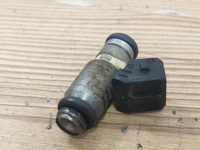 bontott FIAT PUNTO II Porlasztó (1 db)