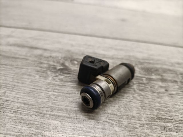 bontott FIAT PUNTO II Porlasztó (1 db)