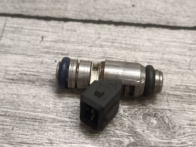 bontott FIAT PUNTO II Porlasztó (1 db)