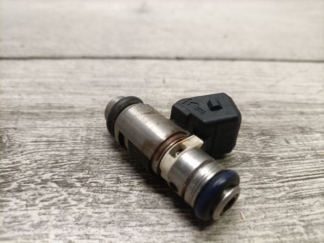 bontott FIAT PUNTO II Porlasztó (1 db)