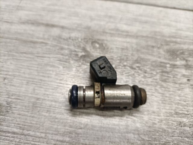 bontott FIAT PUNTO II Porlasztó (1 db)