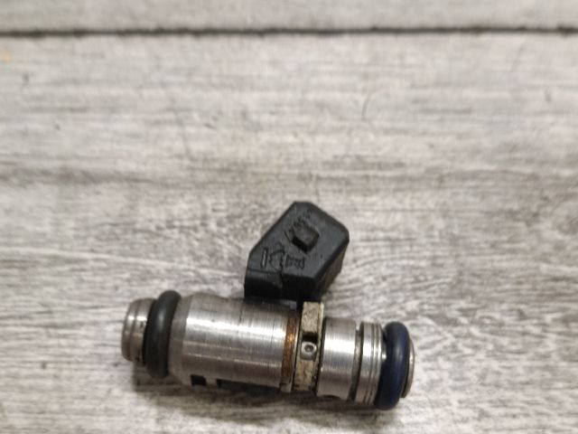 bontott FIAT PUNTO II Porlasztó (1 db)