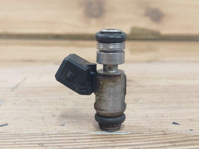 bontott FIAT PUNTO II Porlasztó (1 db)