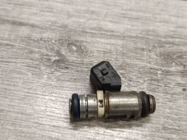 bontott FIAT PUNTO II Porlasztó (1 db)