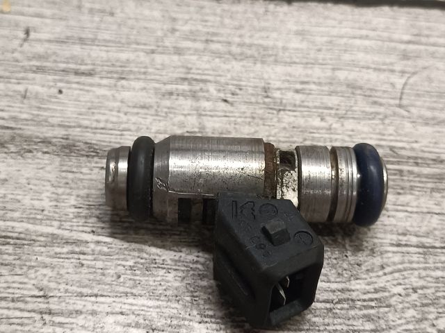 bontott FIAT PUNTO II Porlasztó (1 db)