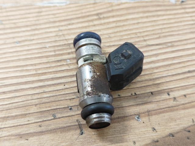 bontott FIAT PUNTO II Porlasztó (1 db)