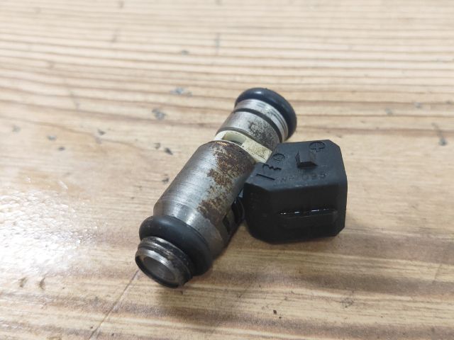 bontott FIAT PUNTO II Porlasztó (1 db)