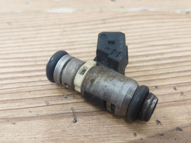 bontott FIAT PUNTO II Porlasztó (1 db)