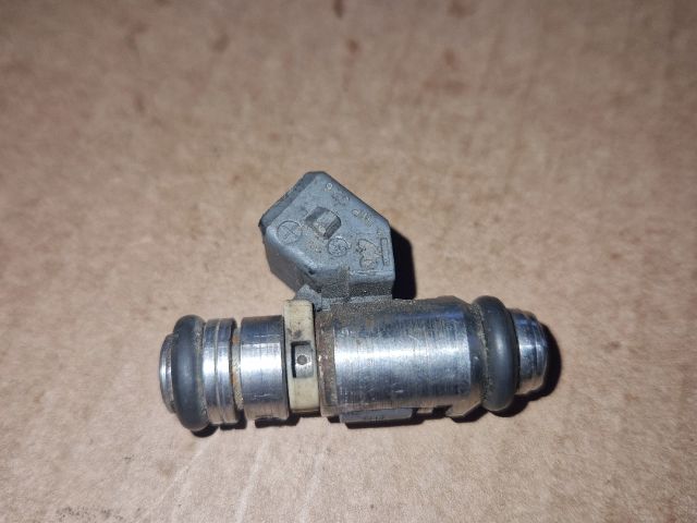 bontott FIAT PUNTO II Porlasztó (1 db)