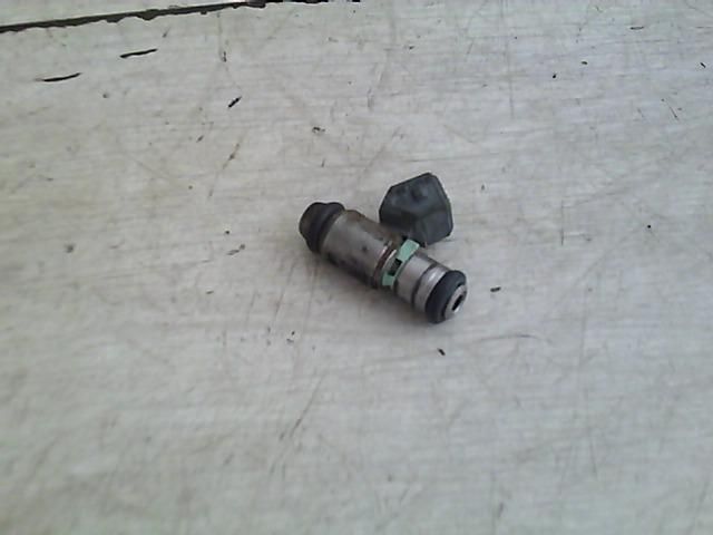 bontott FIAT PUNTO II Porlasztó (1 db)