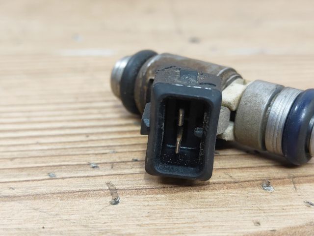 bontott FIAT PUNTO II Porlasztó (1 db)