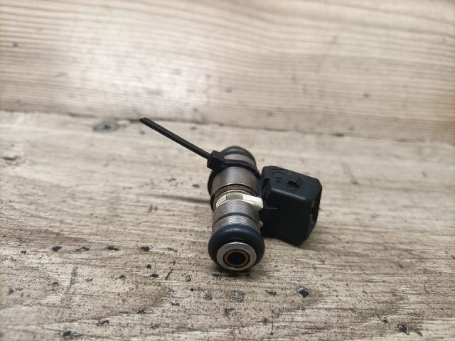 bontott FIAT PUNTO II Porlasztó (1 db)