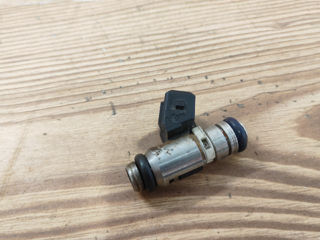 bontott FIAT PUNTO II Porlasztó (1 db)